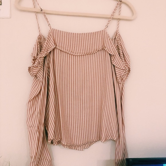 Long sleeve cold shoulder crop top - Picture 2 of 2